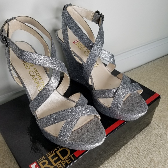 Platform high heels wedge shoes. - Picture 3 of 3